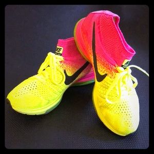 Women’s size 7.5 Nike Zoom All Out Flyknit